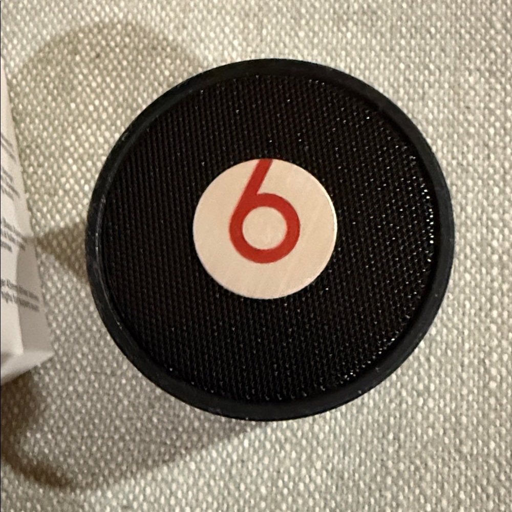 Beatbox Bluetooth. Beats .by Dr. Dre.Monster. Original packing/cable manual. - Picture 2 of 14
